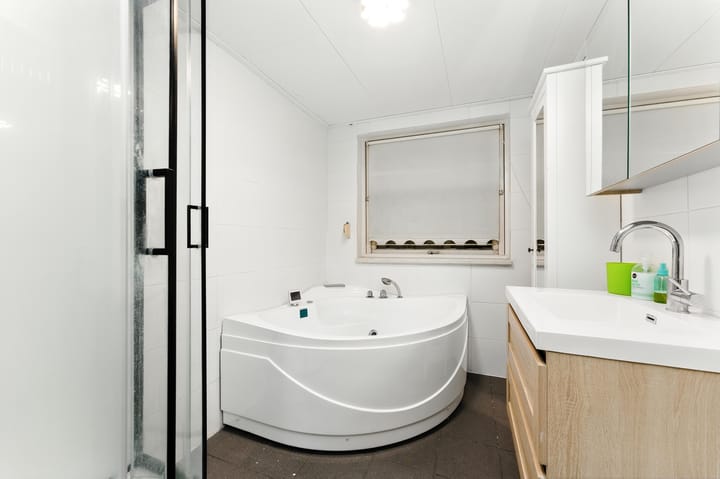 Foto 19 van De Genestetstraat 21