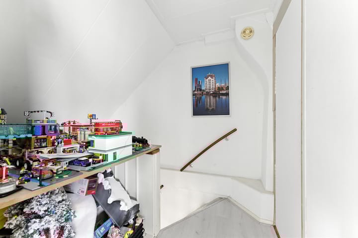 Foto 22 van De Genestetstraat 21