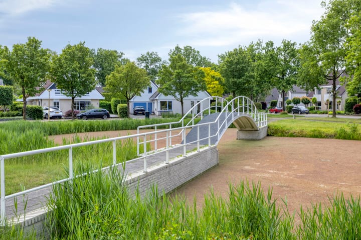 Foto 48 van Burgemeester Falkenaweg 195