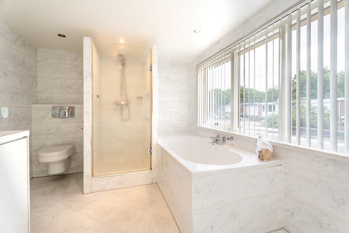 Foto 15 van Mokmerstraat 20