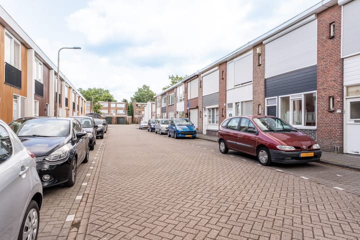 Foto 25 van Mokmerstraat 20