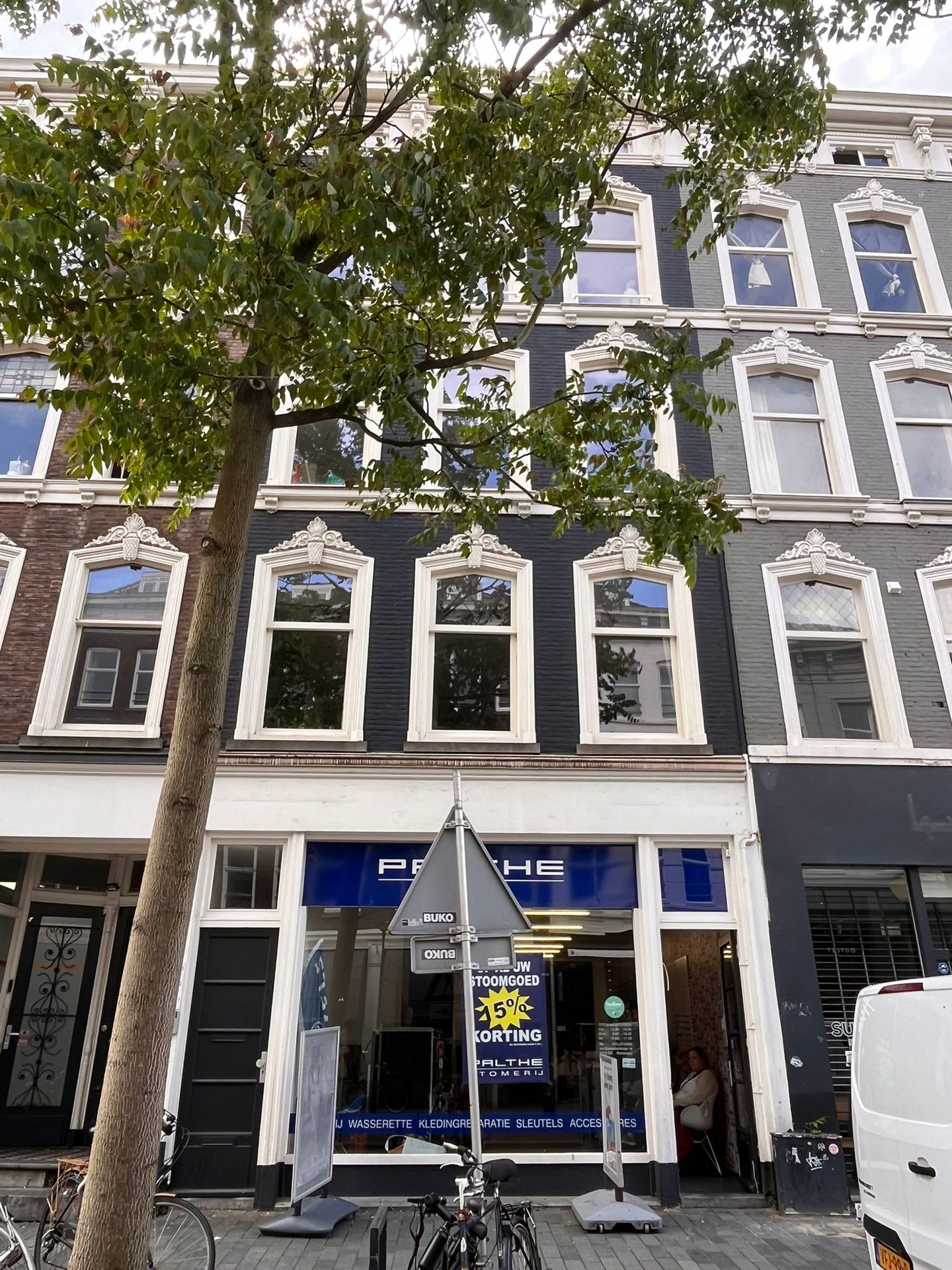 Bekijk foto 1 van Van Oldenbarneveltstraat 144