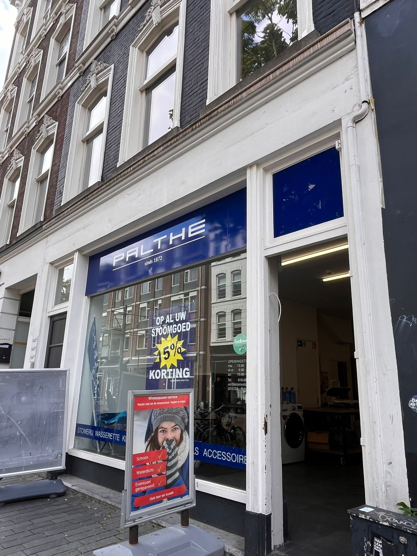 Bekijk foto 3 van Van Oldenbarneveltstraat 144