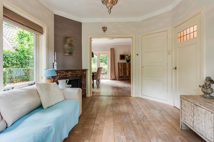 Foto 12 van Melvill van Carnbeelaan 25