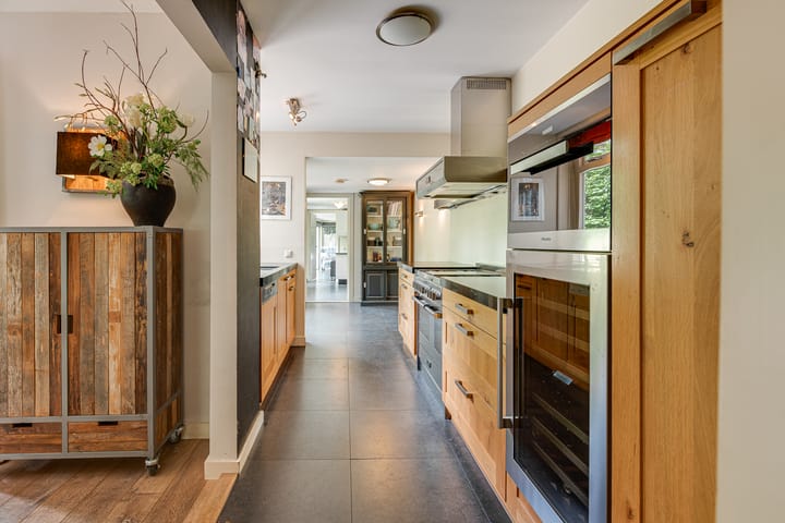 Foto 16 van Melvill van Carnbeelaan 25