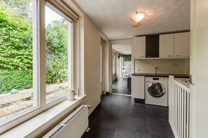 Foto 20 van Melvill van Carnbeelaan 25