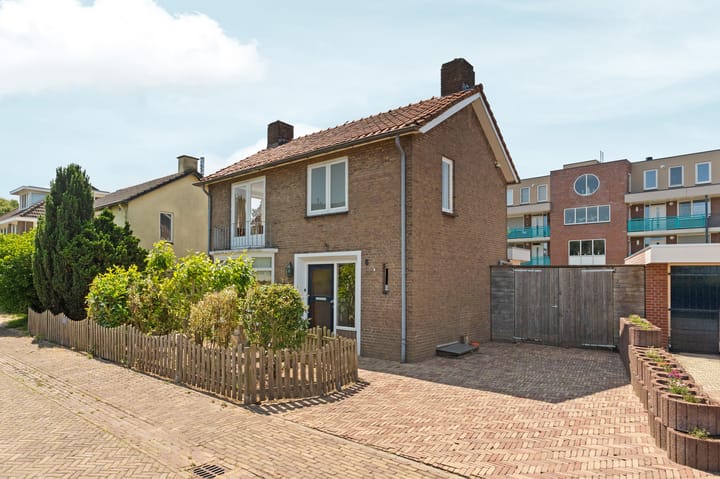 Photo 2 of Damstraat 5