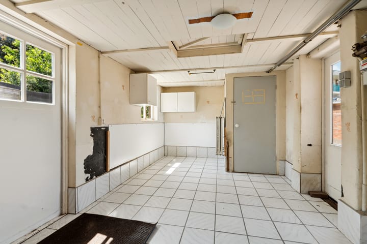 Photo 20 of Damstraat 5