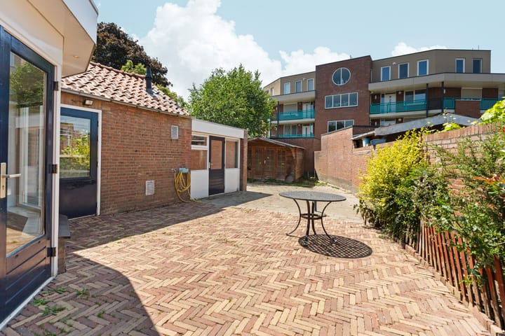 Photo 35 of Damstraat 5