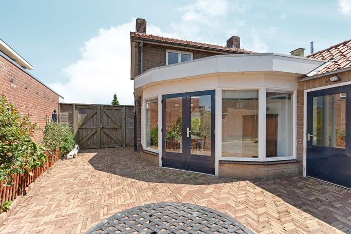 Photo 37 of Damstraat 5