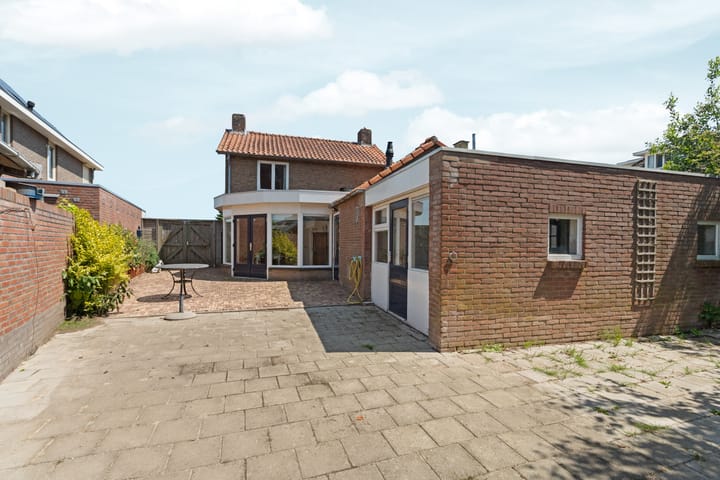 Photo 38 of Damstraat 5