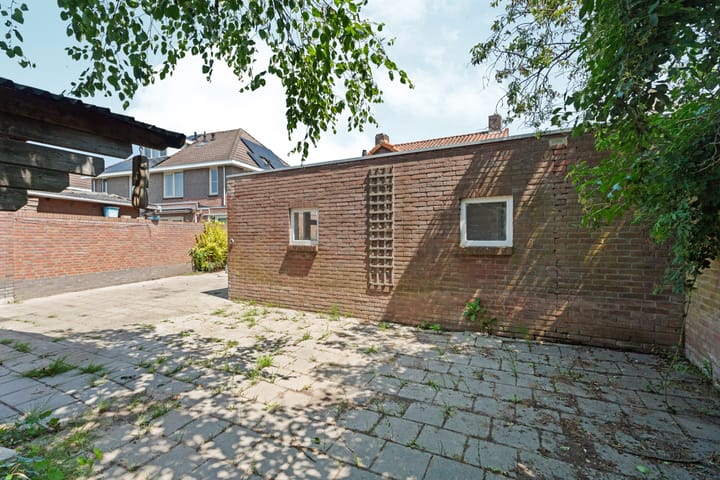 Photo 41 of Damstraat 5