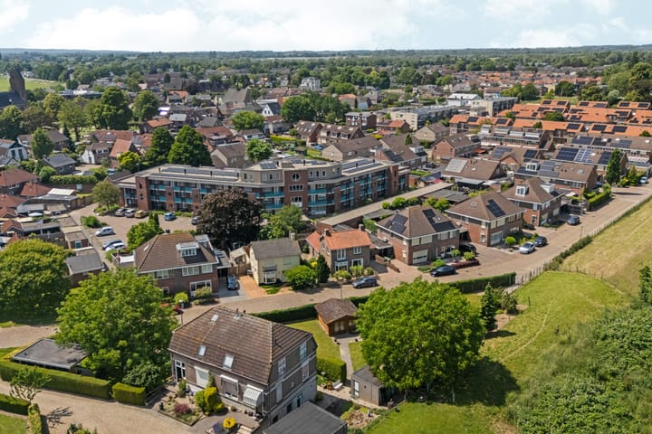 Photo 46 of Damstraat 5