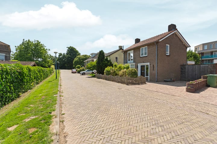 Photo 49 of Damstraat 5