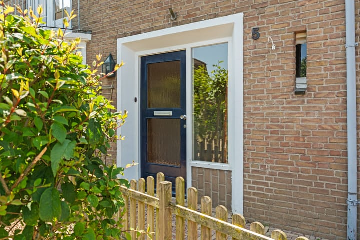 Photo 50 of Damstraat 5