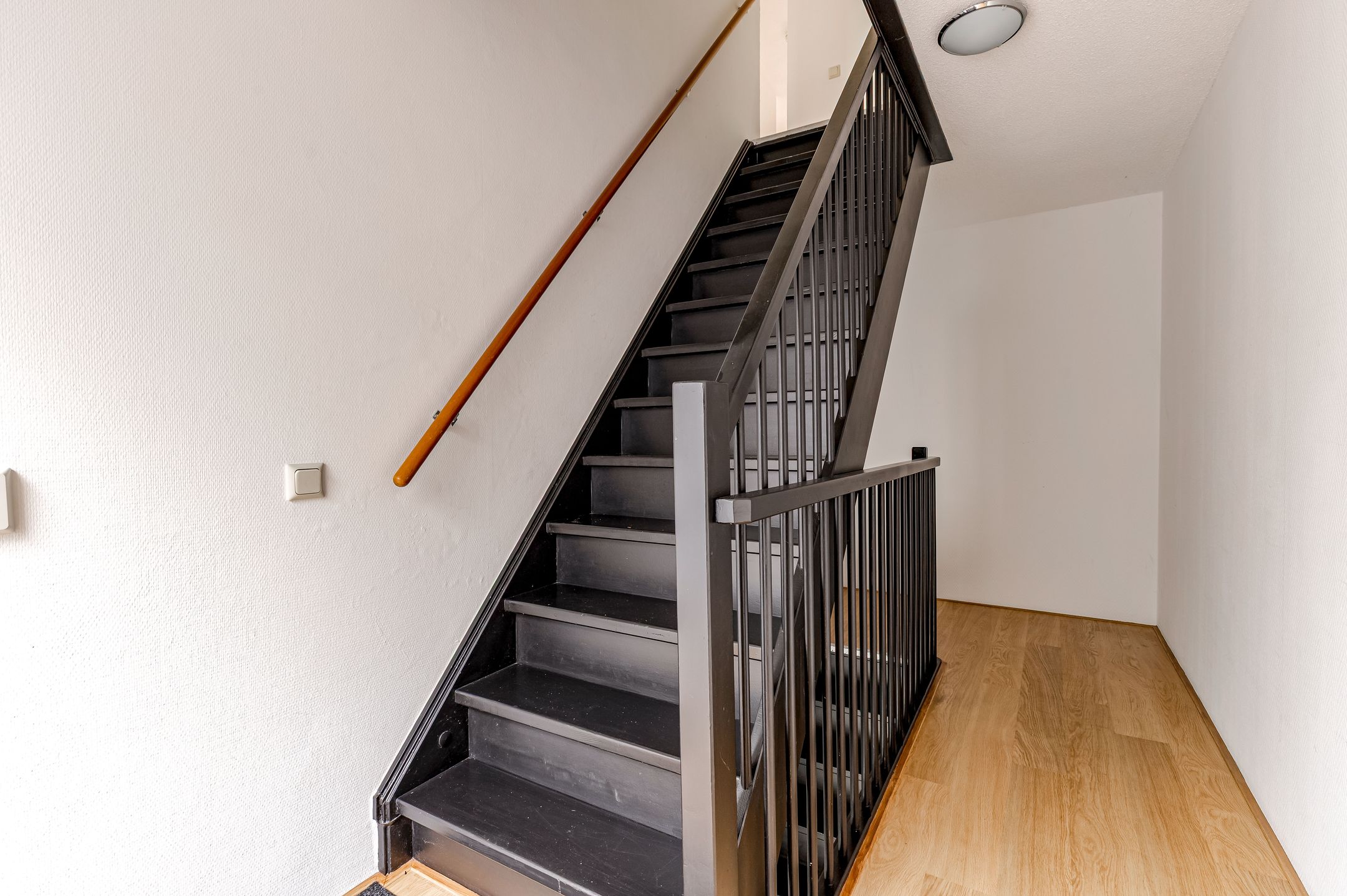 Foto 9 van Renoirstraat 144