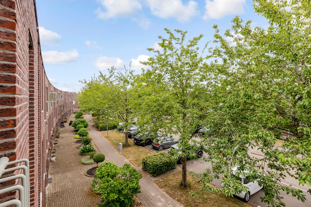 Foto 23 van Renoirstraat 144