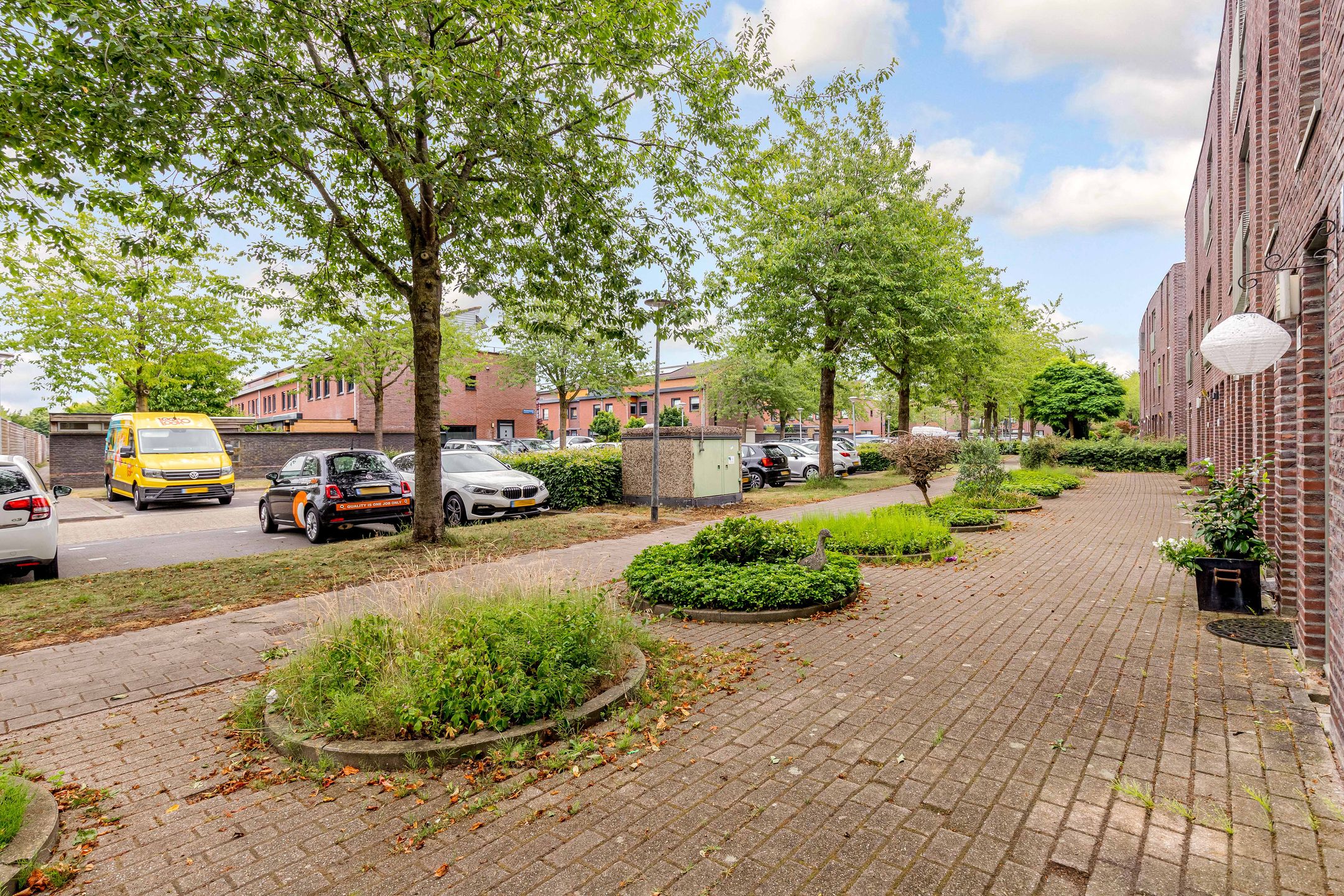 Foto 30 van Renoirstraat 144