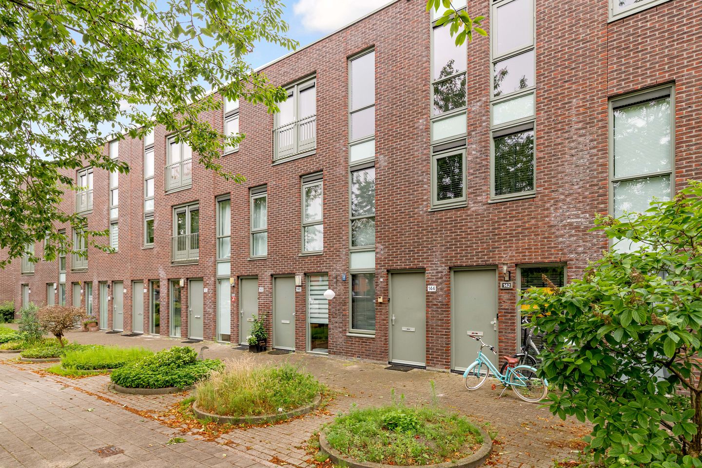 Foto 35 van Renoirstraat 144