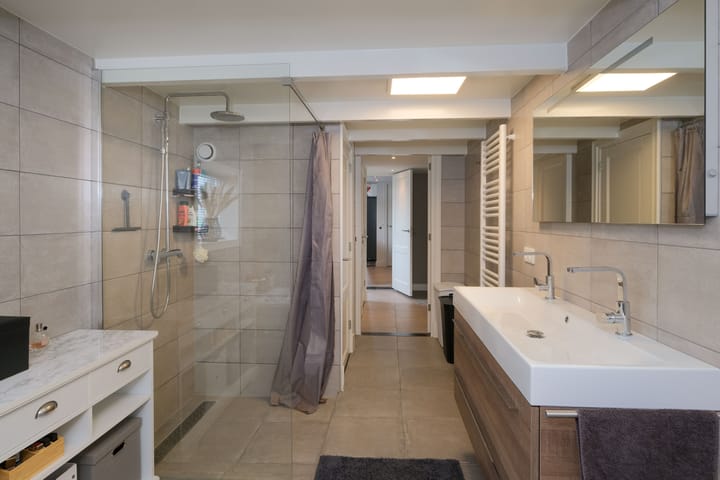 Foto 13 van Ambtstraat 127