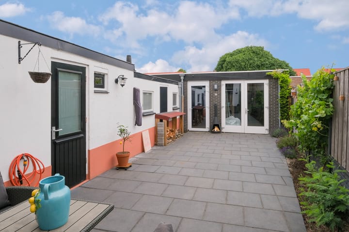 Foto 21 van Ambtstraat 127