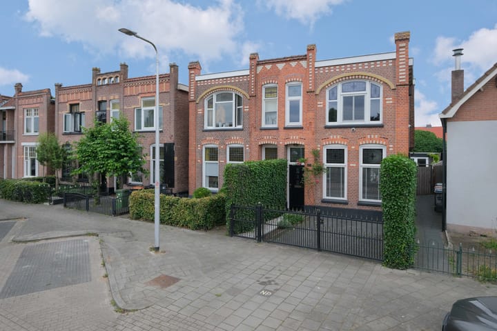 Foto 27 van Ambtstraat 127