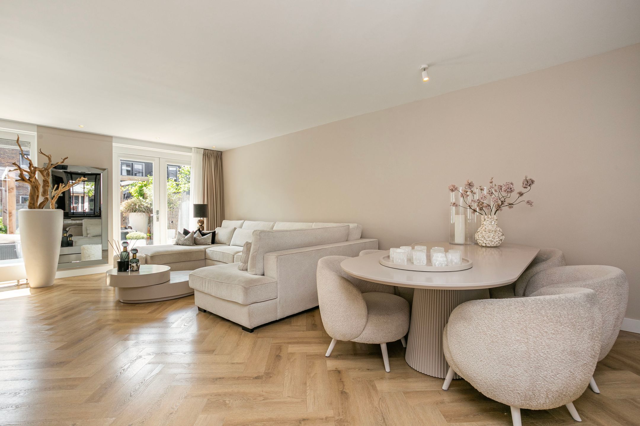 Foto 15 van Anton Pieckhof 3