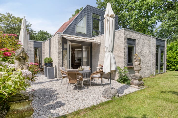 Foto 2 van Klepperstee-Eik 1