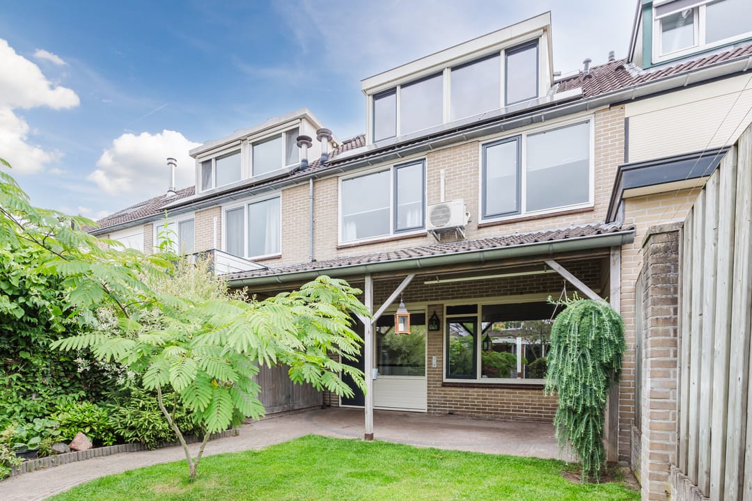 Photo 26 of Van Oldenbarneveltstraat 84