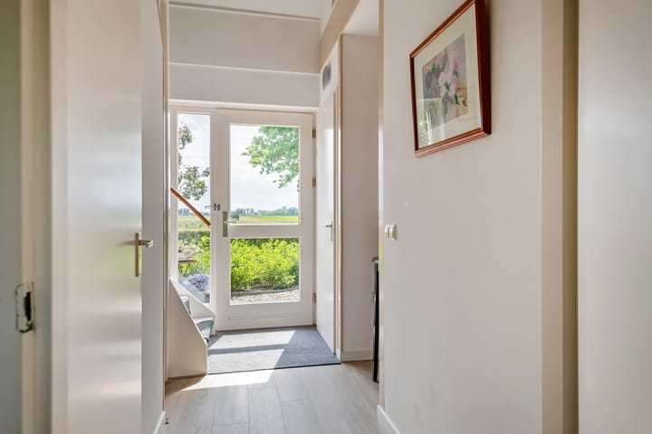 Photo 8 of Overheicop 68-B