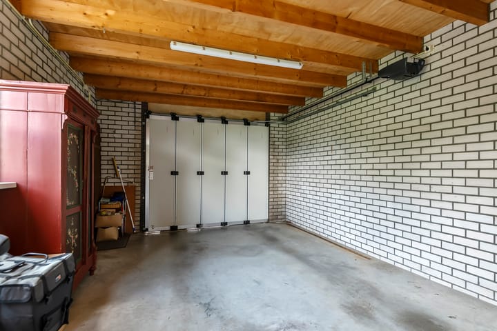 Photo 23 of Overheicop 68-B