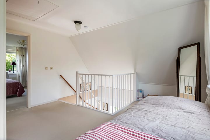 Photo 35 of Overheicop 68-B