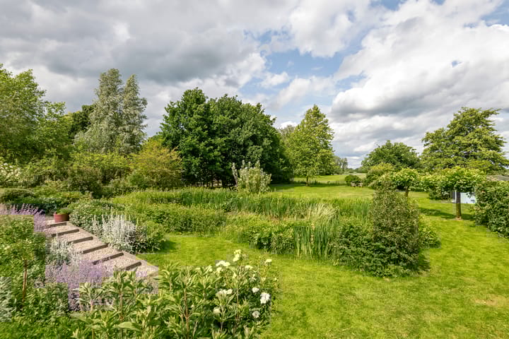 Photo 45 of Overheicop 68-B