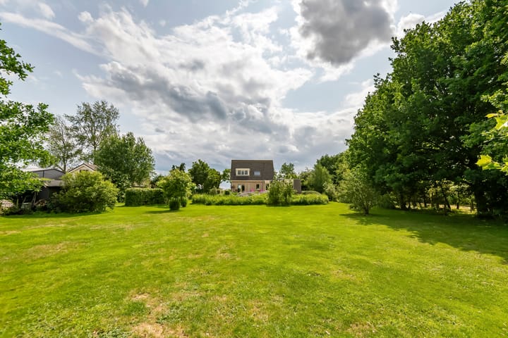 Photo 49 of Overheicop 68-B