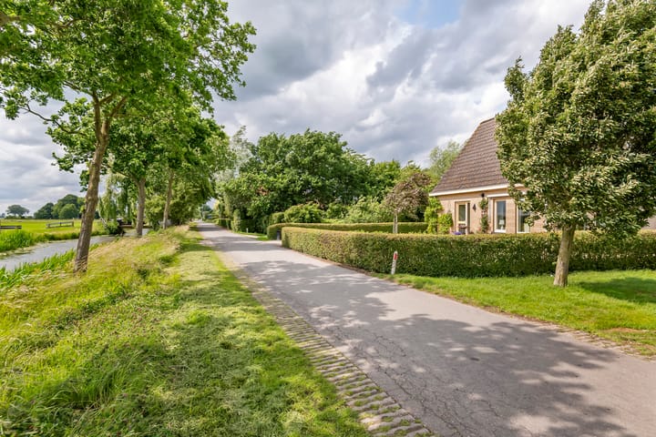 Photo 55 of Overheicop 68-B