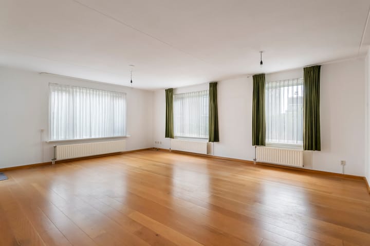 Foto 15 van Rooijsestraat 46-04