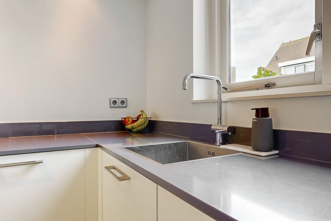 Foto 11 van Hof van Waarder 52