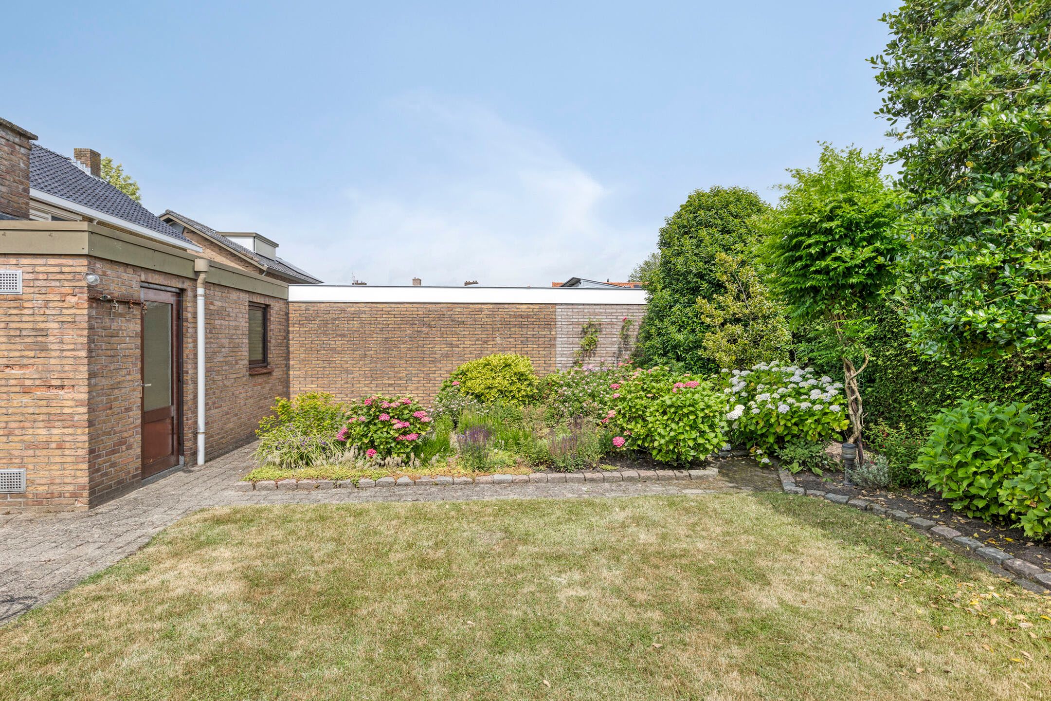 Foto 27 van Bloemenkamplaan 14