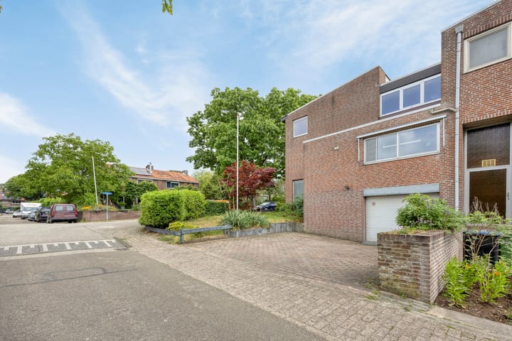 Foto 48 van Tuinlaan 16