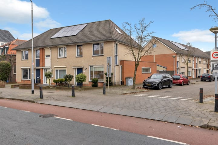 Foto 8 van Emmastraat 47-B