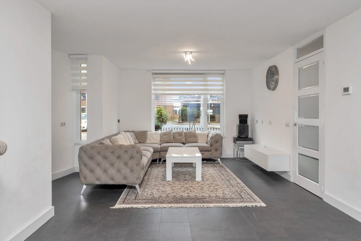 Foto 12 van Emmastraat 47-B