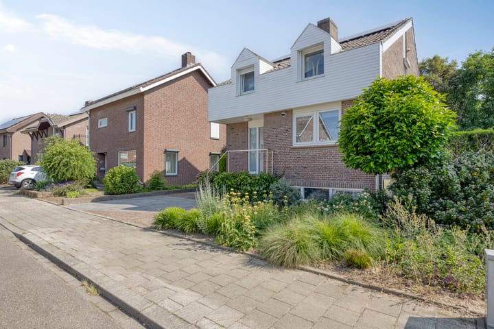 Photo 8 of Pater Schreursstraat 15