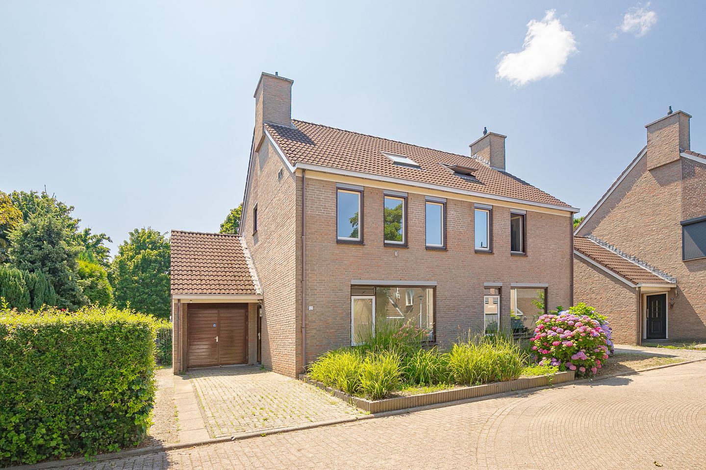 Van Rongihof 2 main image