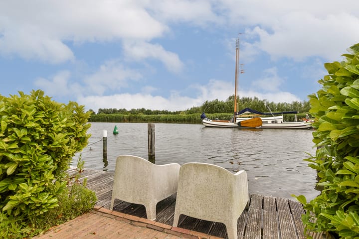 Photo 2 of Vechtoever 4