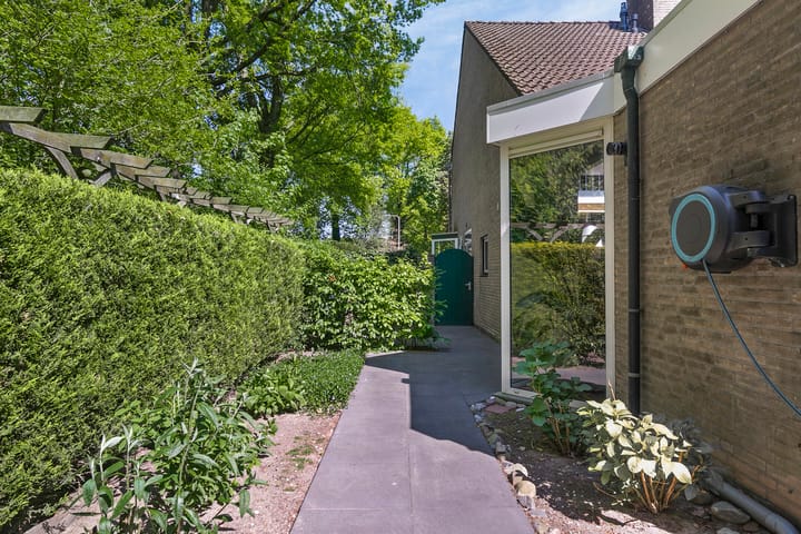 Foto 35 van Adelbertweg 39