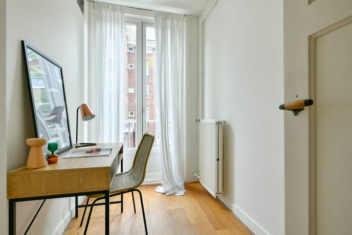 Photo 10 of John Franklinstraat 85-1