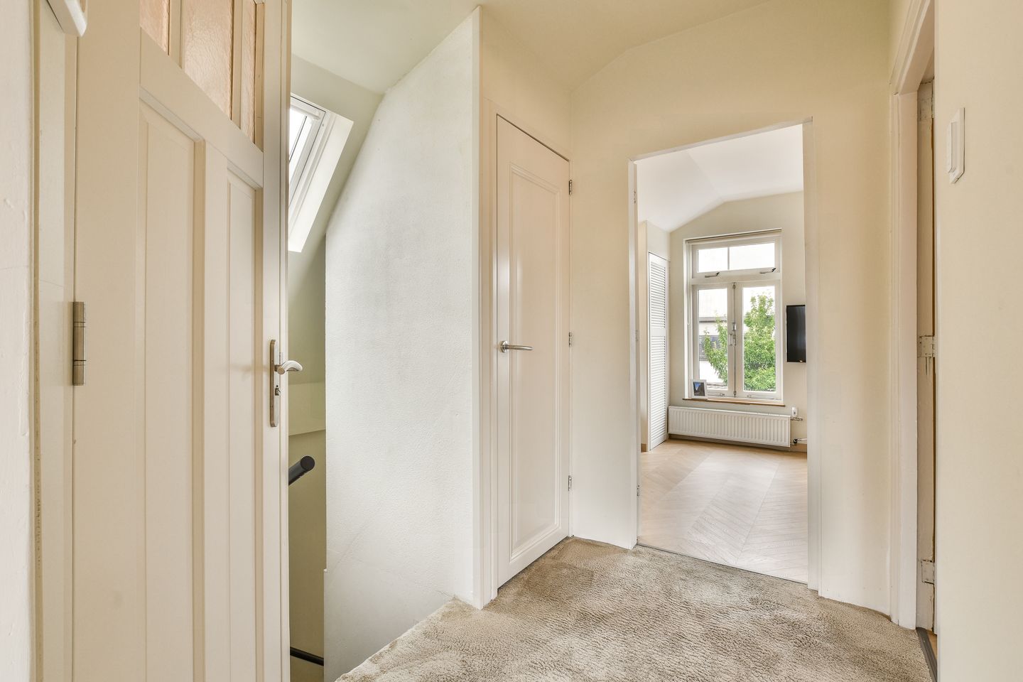 Foto 19 van Bijdorpstraat 2