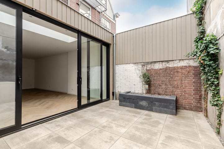 Photo 3 of Kennemerstraat 29-ZW