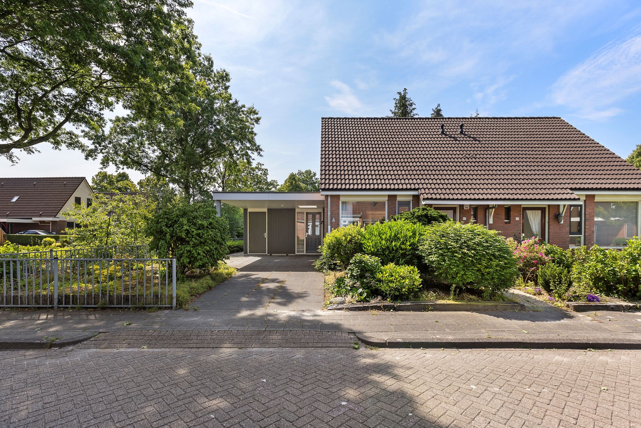 Photo 36 of Van Ewsumstraat 62