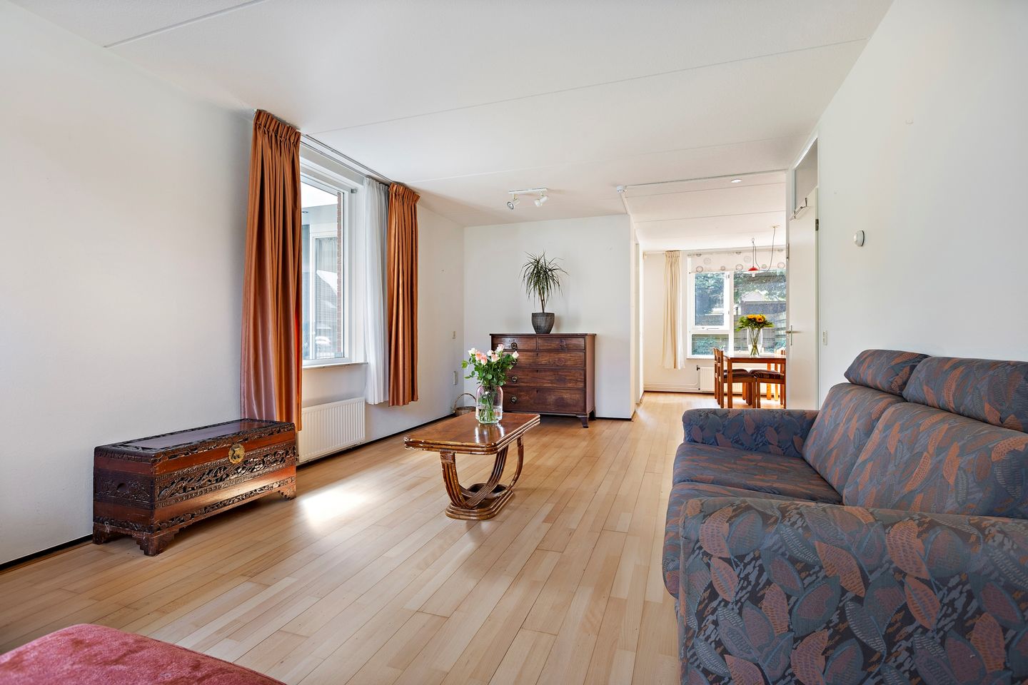 Photo 10 of Van Ewsumstraat 62